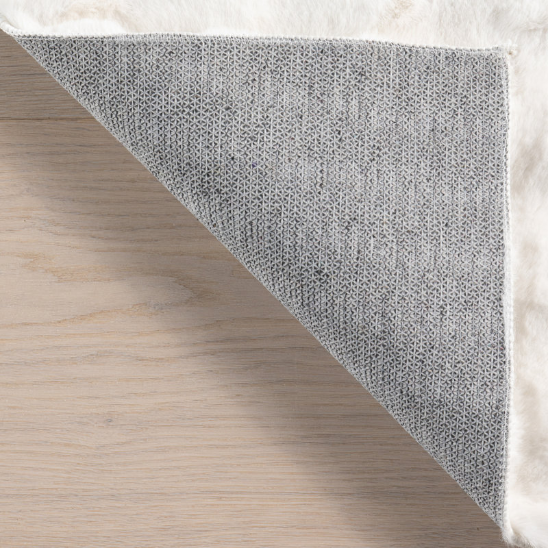 Jeni SuperiorWash Solid Faux Rabbit Machine Washable Area Rug, Rectangle 3' x 5'