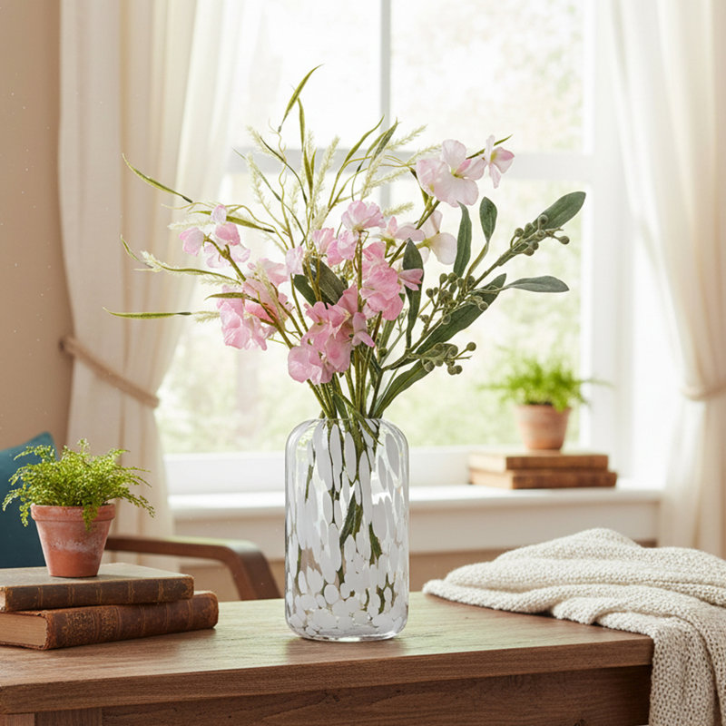 Pearsonville Handmade Glass Table Vase, White