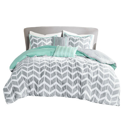 Twin/twin Xl Comforter With Grey Pattern, Details, 2 Decorative Pillows, Shams, , Washable Fabric, Fill In : Accents, Filling, Machine