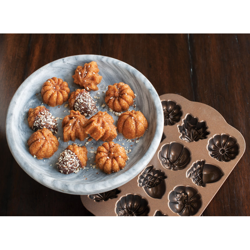 Nordic Ware Non-Stick Novelty Autumn Delights Cake Pan
