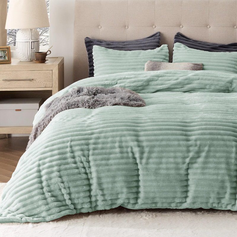Bedsure Ultra Soft Plush Shaggy Duvet Cover Set, King Duvet Cover + 2 King Pillowcases, Sage Green