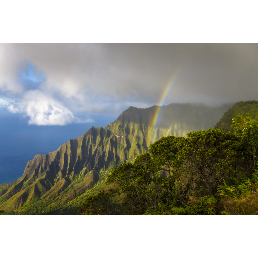 Regenbogen in Na Pali Coast von GlowingEarth - Kunstdrucke auf Leinwand ohne Rahmen