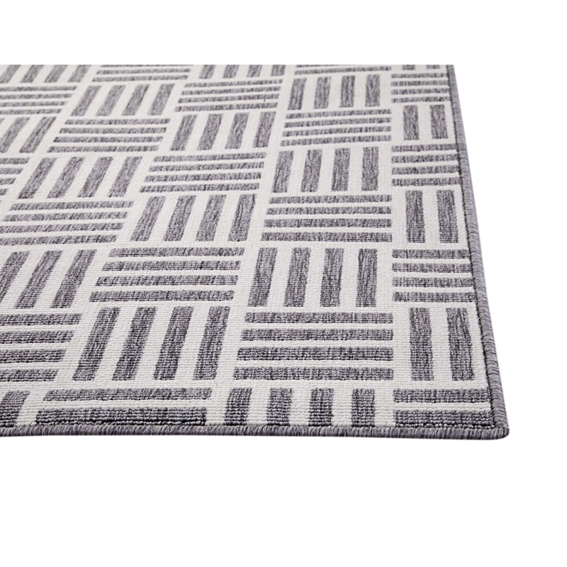 Halonna Geometric Rug