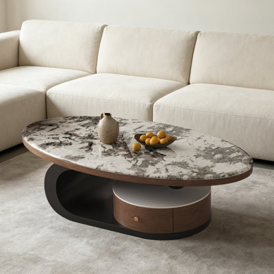 Table basse en pierre de style médiéval