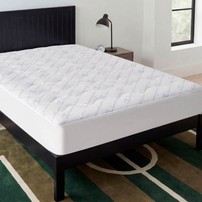 Champion Cooling Knit Mattress Pad In White