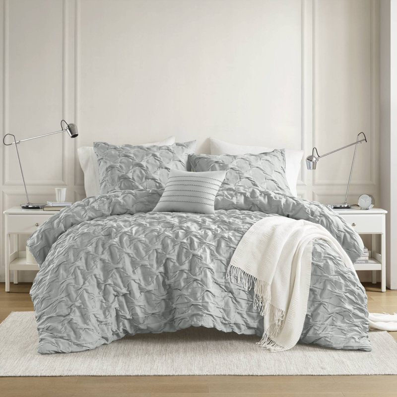 Bailey Gray Diamond Pucker Woven Wrinkle Resistant 3-Piece Twin/Twin XL Comforter Set, Gray