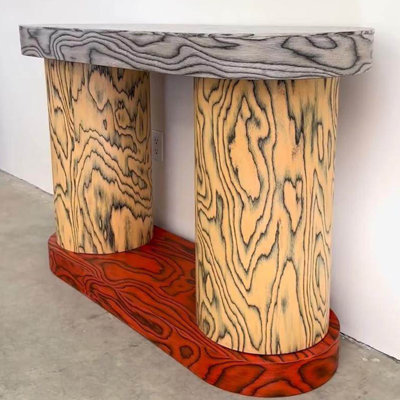 Console moderne et moderne