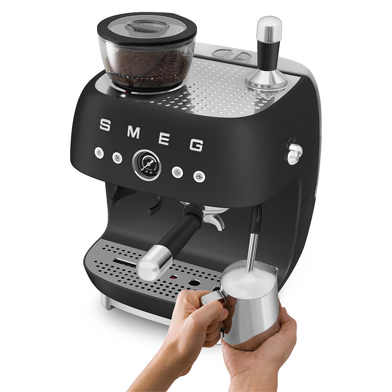 Machine à café expresso Smeg avec moulin