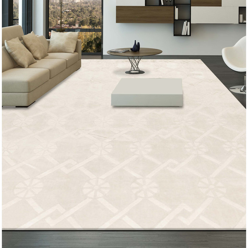Geometric Area Rug in Silver, Rectangle 9' x 12'