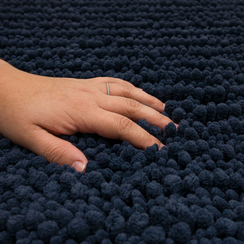 Tamayo Solid Plush Pile Stain/Fade Resistant Non-Slip Machine Washable Bath Mat, 27" W x 45" L, Indigo