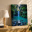 Reproduction d'art sur toile, "Une scène sereine dans une forêt avec une cascade majestueuse en cascade vers le bas"-2033464274