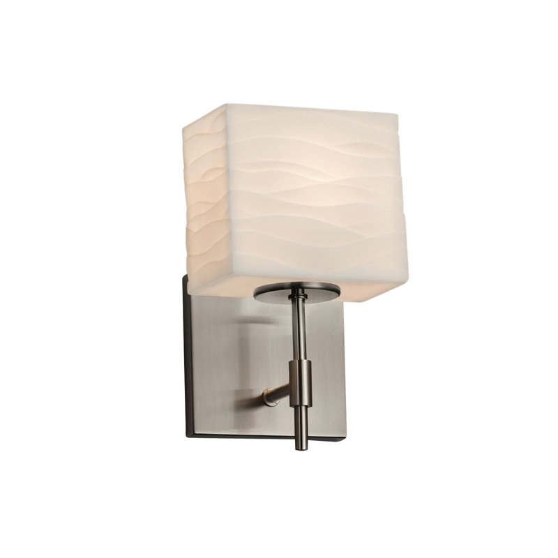 Alhareth Armed Sconce, Yes