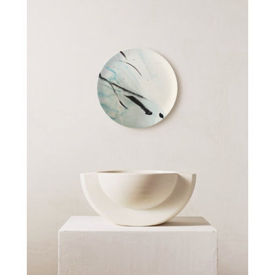 Assiette en porcelaine fine n ° 1 «Love Liberates» Halo par Fanyu Lin