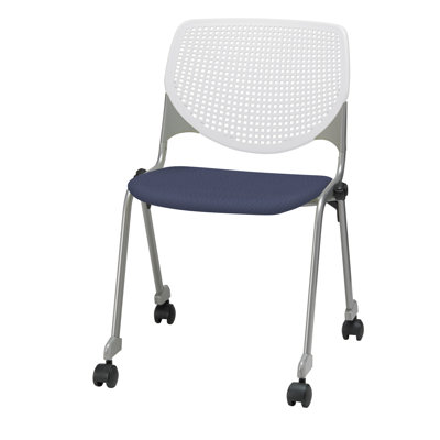 Chaise empilable poly Kool