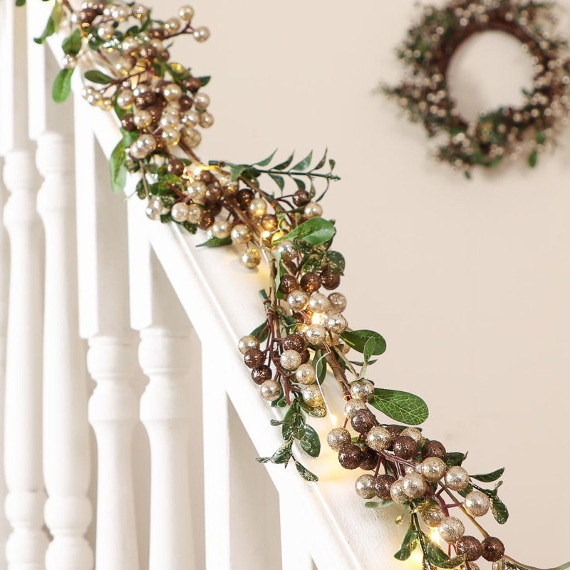 160cm Lighted Faux Mistletoe Garland with Lights