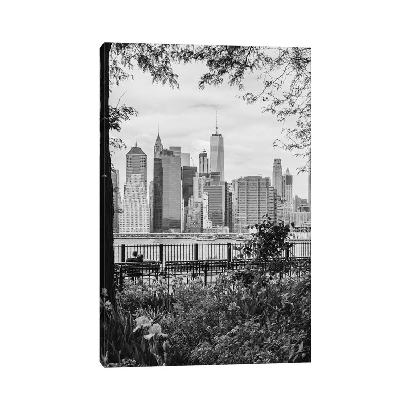 New York Lovers II by Bethany Young - Print on Canvas, Wrapped Canvas, 66.04cm H x 45.72cm W x 3.81cm D
