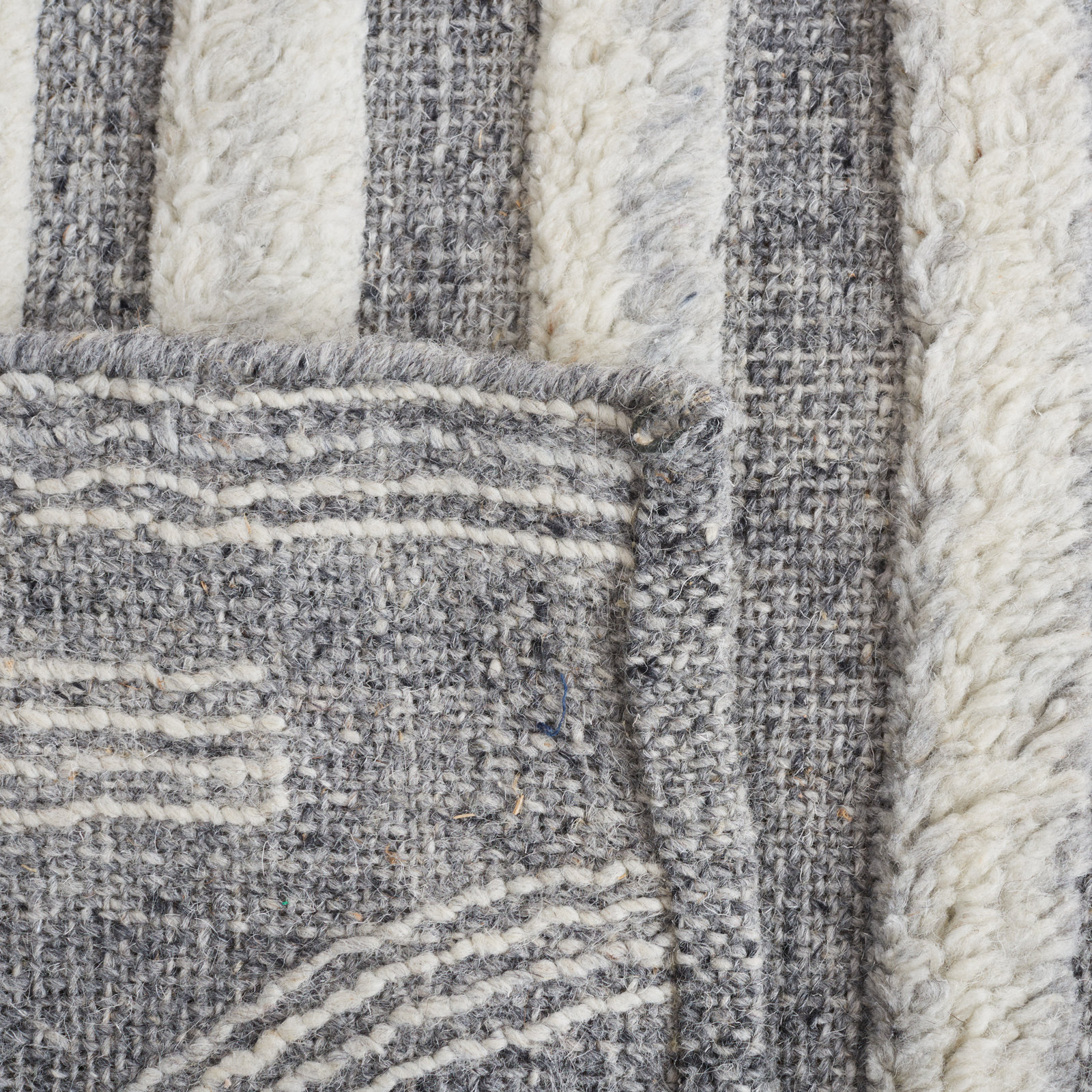 Seri Handmade Dark Gray/Ivory Rug, Rectangle 4' x 6'