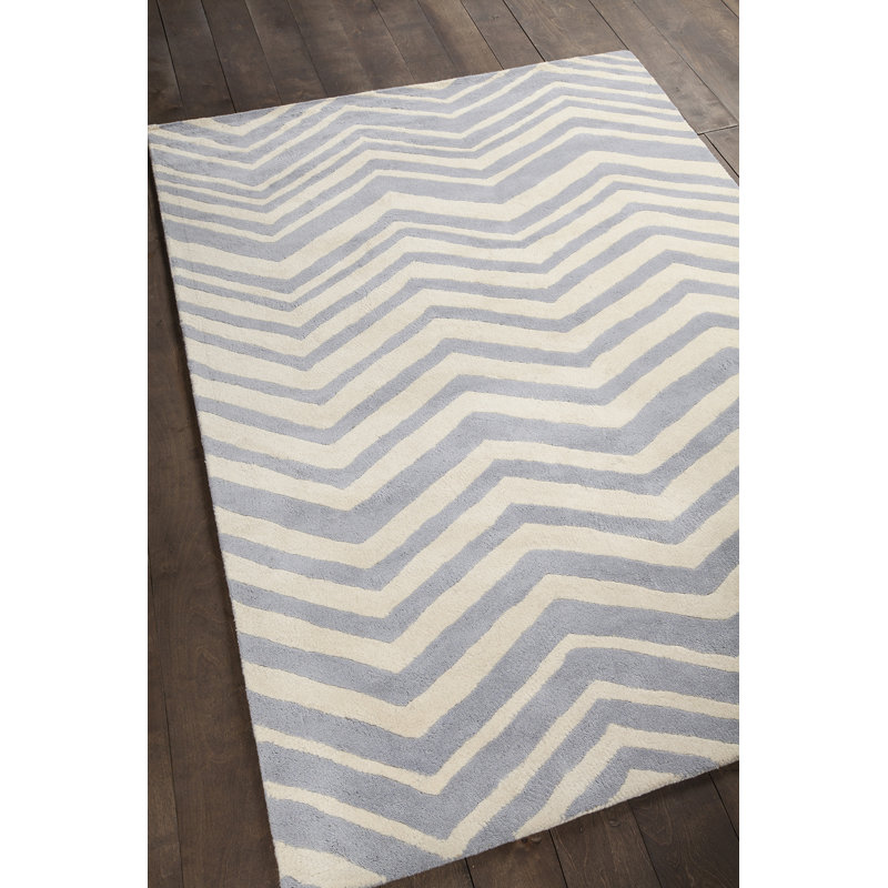 Tapis en laine à motif de chevrons à motif zigzag abstrait gris clair et blanc fait à la main Acworth, 7 pi x 10 po