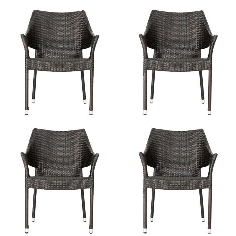 Chaise d'extérieur en résine (excluant la table)