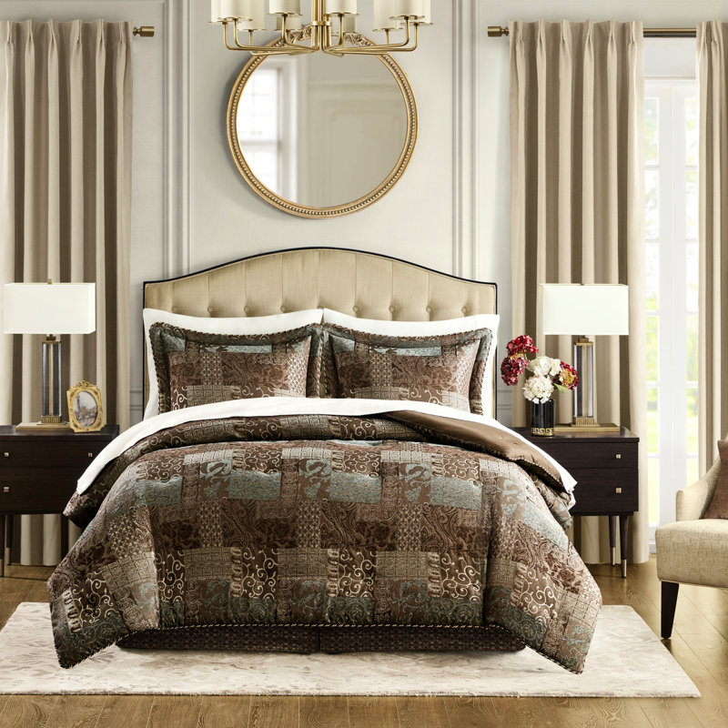 Édredon 4 pièces pour très grand lit rouge - 1 édredon, 2 taies décoratives avec garniture décorative, texture douce, collection de durabilité améliorée comprenant des fermetures à glissière cachées et de la ouate, microfibre, fermeté