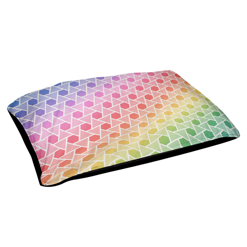 Coussin de lit à triangles hexagonals Byrge, Petit (l 28 po x P 18 po x H 6 po), Arc-en-ciel, Polyester
