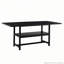 Une table de salle à manger de 71 x 35,4 pouces avec un plateau habilement assemblé par quatre panneaux de fibres à densité moyenne noirs texturés. Il y a une plateforme de rangement de 43,3 x 19,7 sous le bureau. Très approprié pour les réunions de famille-129390091