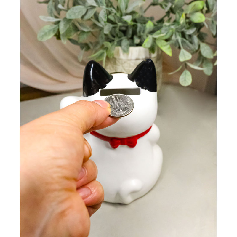 Tirelire japonaise en céramique maneki neko, 6" H x 4.25" W x 4" D, White