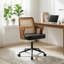 Fauteuil de bureau respirant à dossier en canne avec structure en noyer de style Mid-Century et base pivotante réglable-1065842795