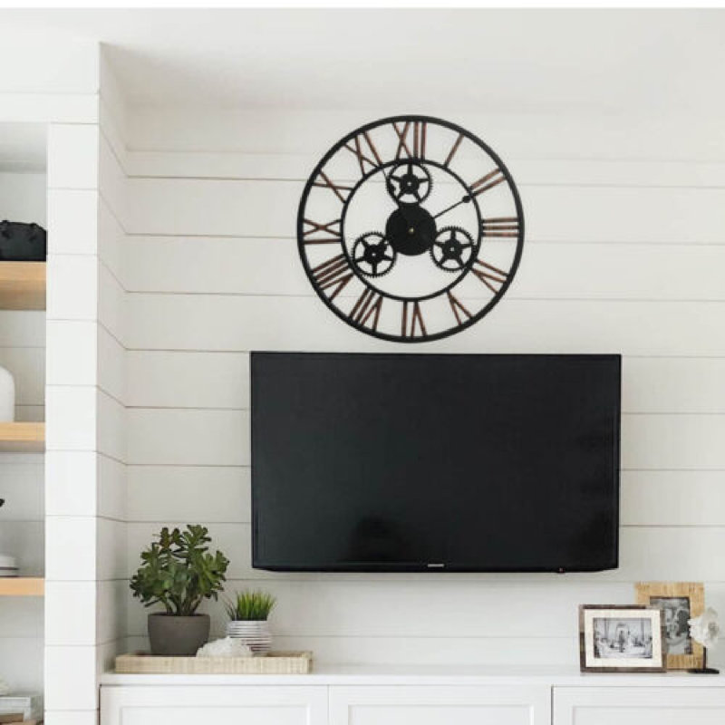 Bayhills Metal Wall Clock
