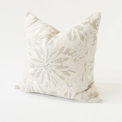 Coussin de salon papillon naturel 55 x 55 cm