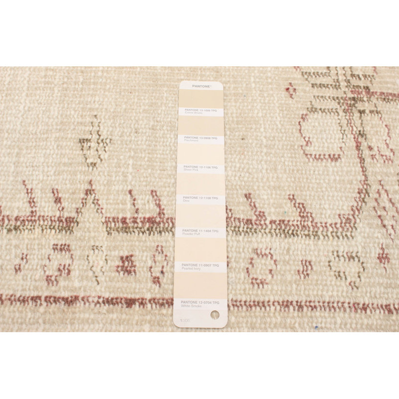 Tapis ivoire Natanya Vintage 4 pi 7 po x 8 pi 6 po
