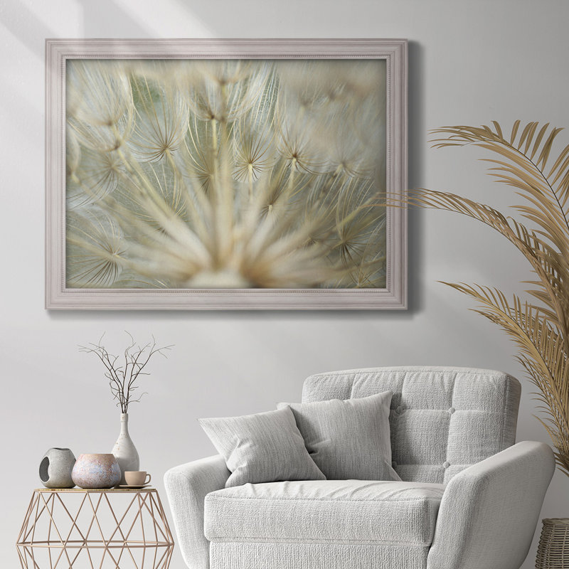 Macro Dandelion IV, photographie sur toile, H 21 po x l 25 po x P 2,5 po, Toile encadrée à coins fermés gris pastel