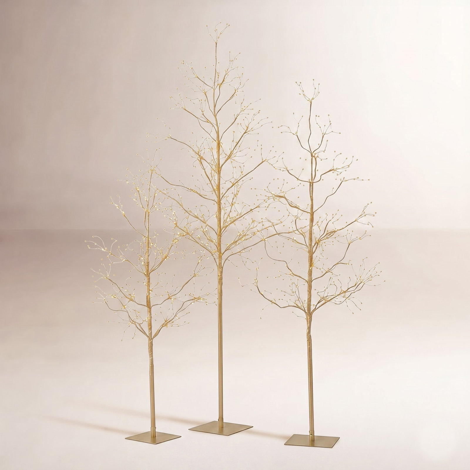 Lighted Trees & Branches, Gold