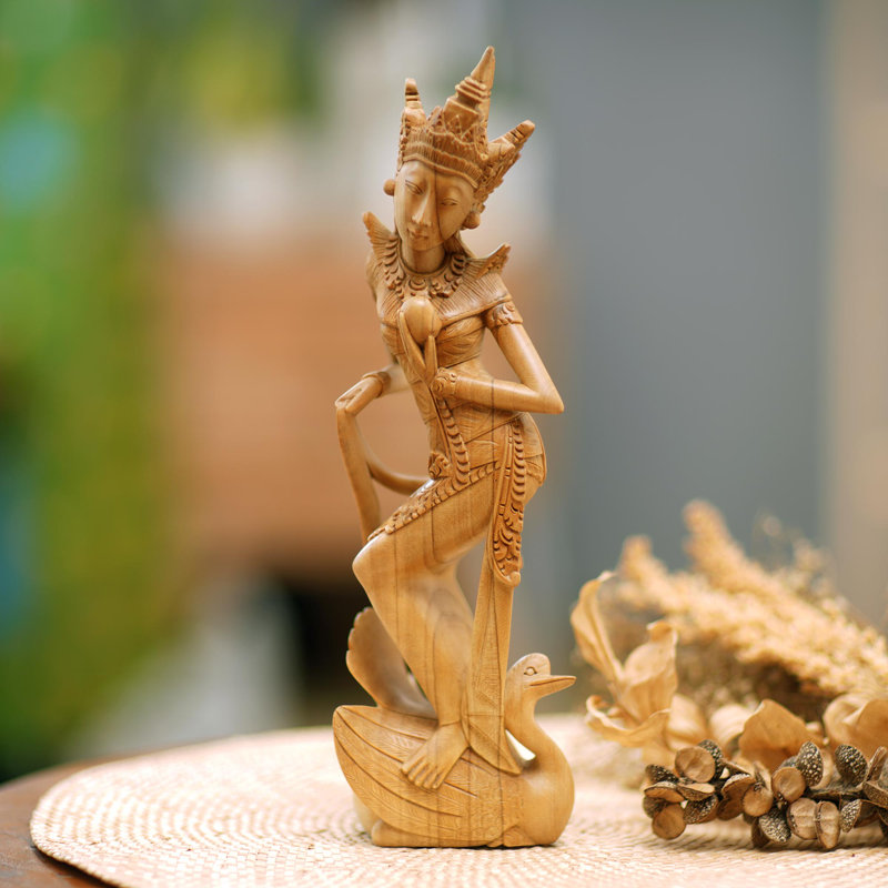 Sculpture Bungalow en bois fait à la main sauge Saraswati