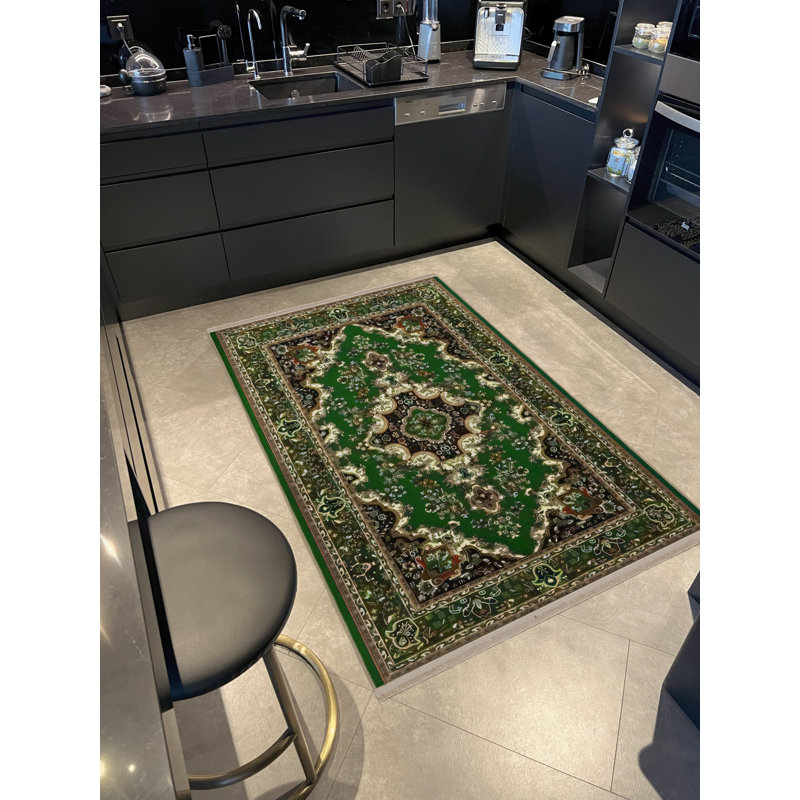 Tapis vert / noir à motifs traditionnels, Rectangle 4 pi 11,06 po x 7 pi 6,55 po