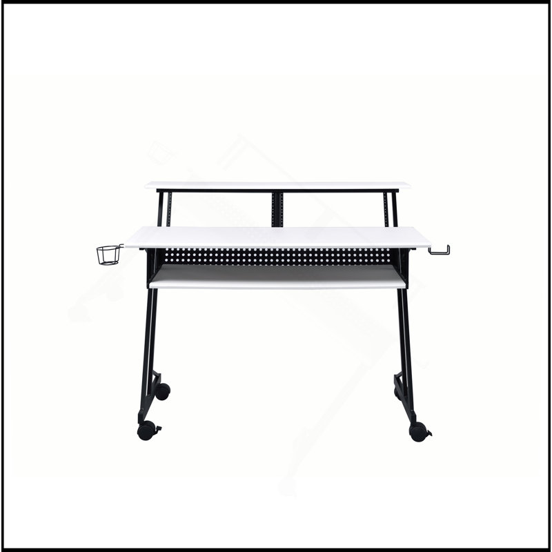 Bureau de studio d'enregistrement de musique à finition noire, Blanc
