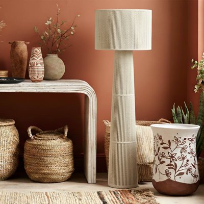 Lampe sur pied en chenille naturelle fuselée
