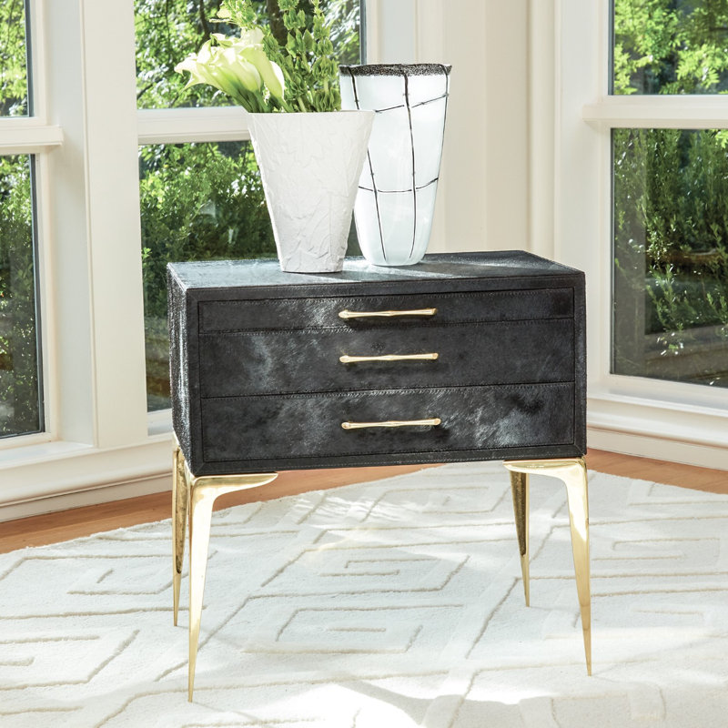 Stiletto Accent Chest, Black