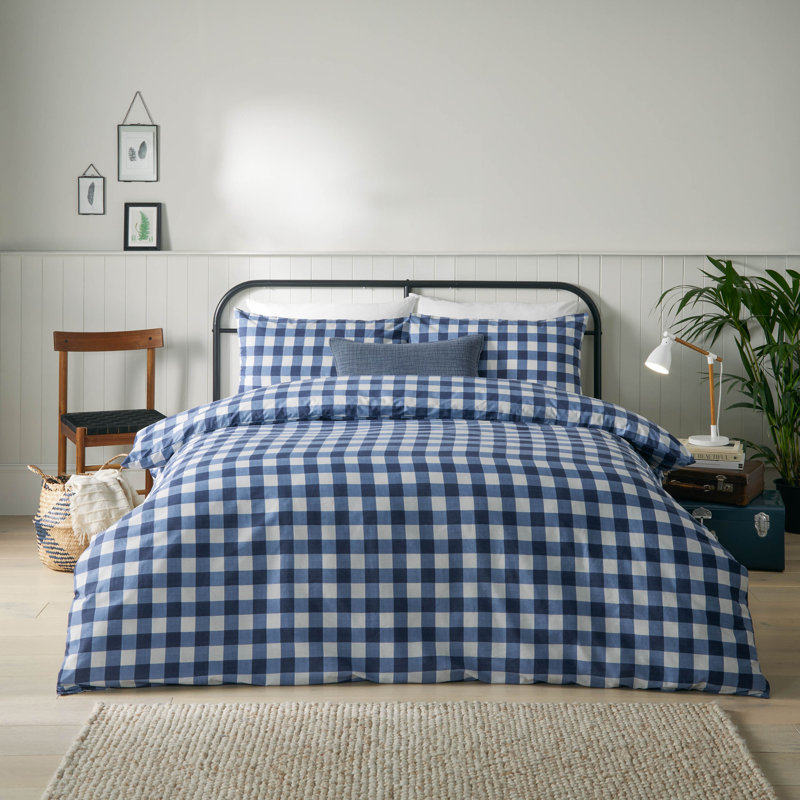 Hartsford Check Classic Polyester Chequered Duvet Cover Set with Pillowcases, Navy, Double Duvet Cover Set + 2 Pillowcases