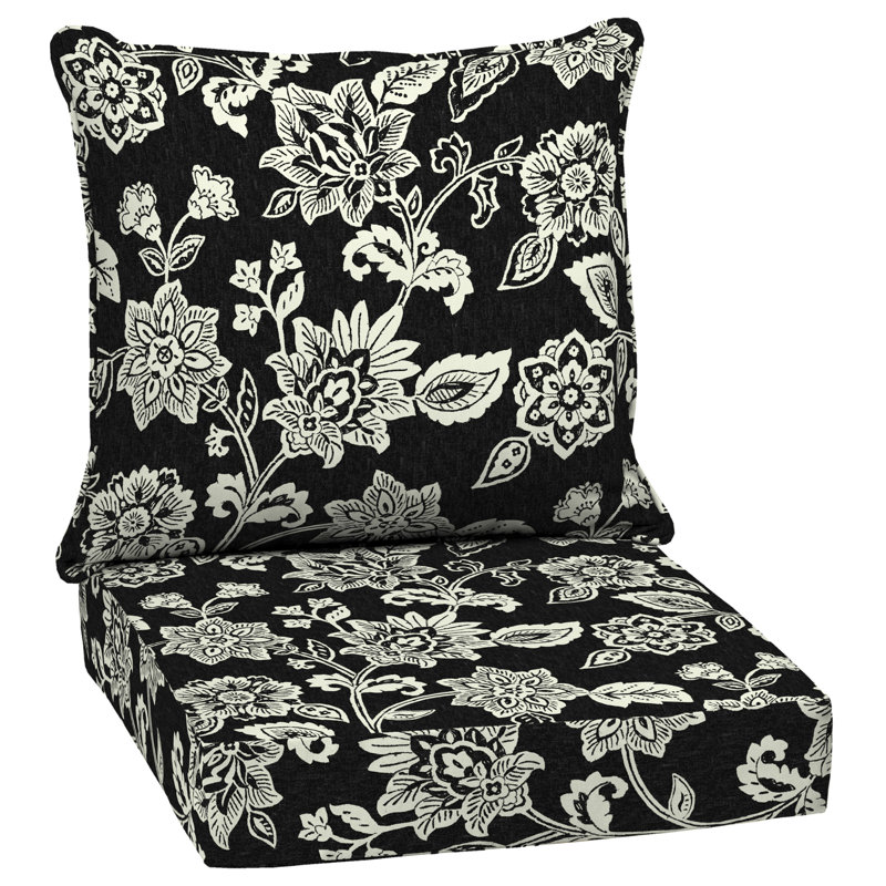 Outdoor Lounge Chair 5.75" Cushion, White/Black Floral, 5.75" H x 24" W x 24" D