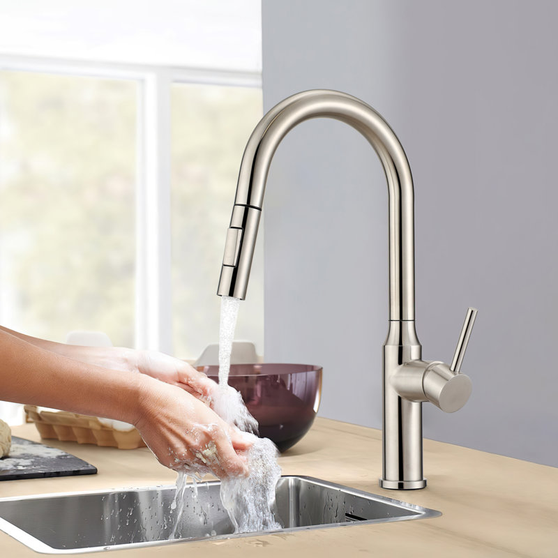 Robinet de cuisine escamotable à une poignée Lily, Brushed Nickel