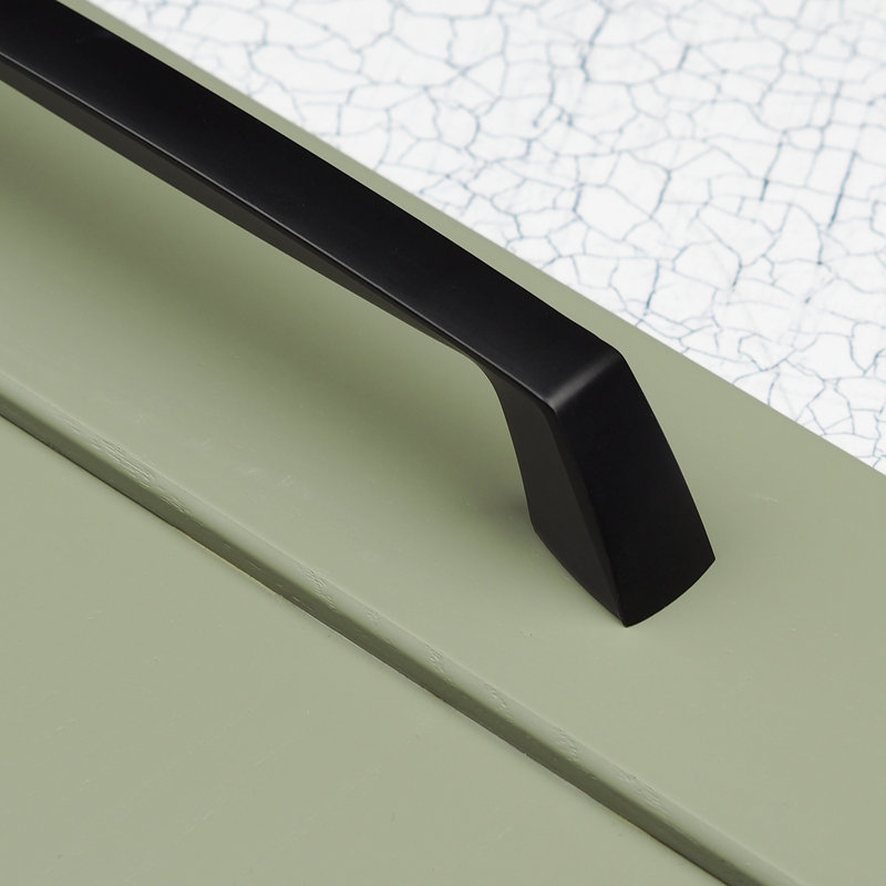 Matt Black Handles & Coordinating Knob, 160mm Handle
