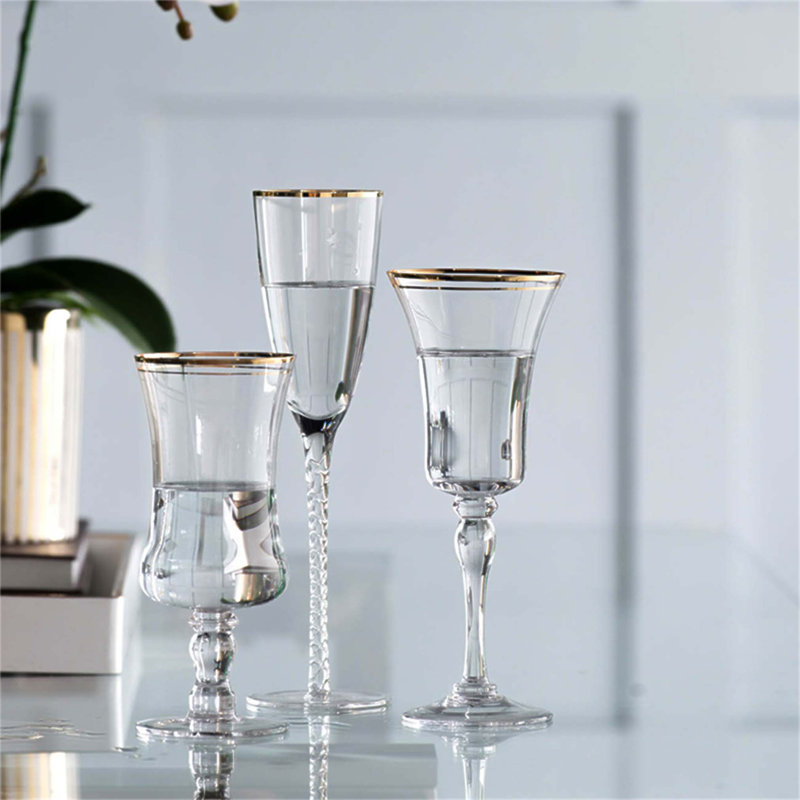 Élégantes flûtes à verres argentées, ensemble de 4, parfaites pour les célébrations et les occasions spéciales