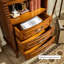 Commode en bois rétro ornée de détails