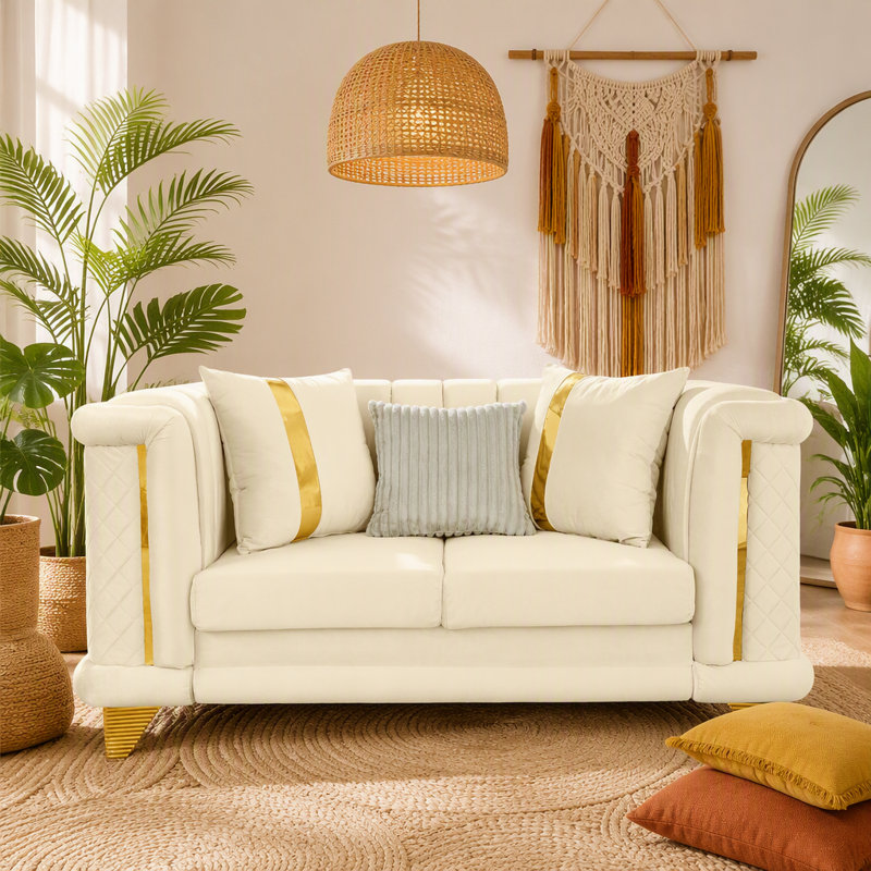 Canapé de 69 po en velours avec motif touffeté à rayures, coussins en mousse viscoélastique, structure à bordure dorée et texture brodée pour un salon luxueux.