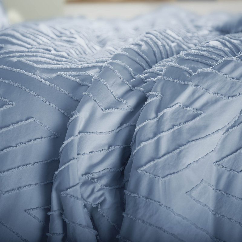 Southshore Fine Linens Clipped Jacquard Chevron Microfiber Comforter Set with shams, Twin Comforter + 1 Standard Sham, White