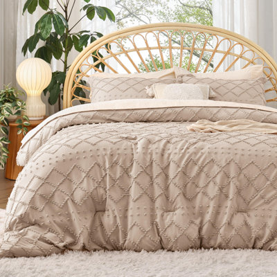 Best Seller Bedsure Embroidered Tufted All-Season Comforter Set