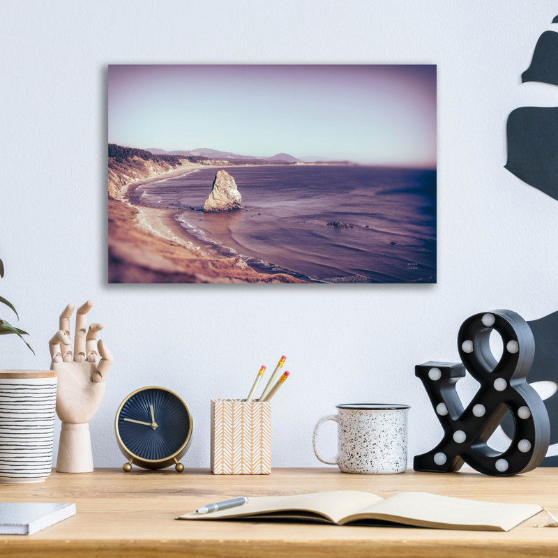 «Rock Coast» par Nathan Larson, art mural en verre acrylique, 36 po x 24 po, H 12 po x l 16 po x P 0,13 po
