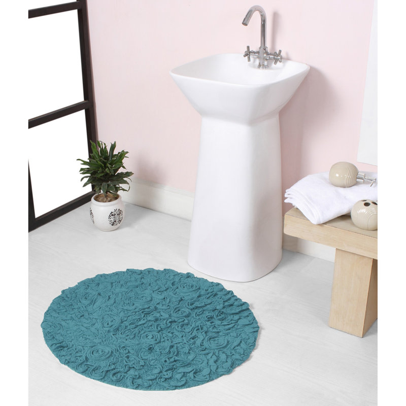 Taki Cotton Round Bath Rug, 22" Round, Blue