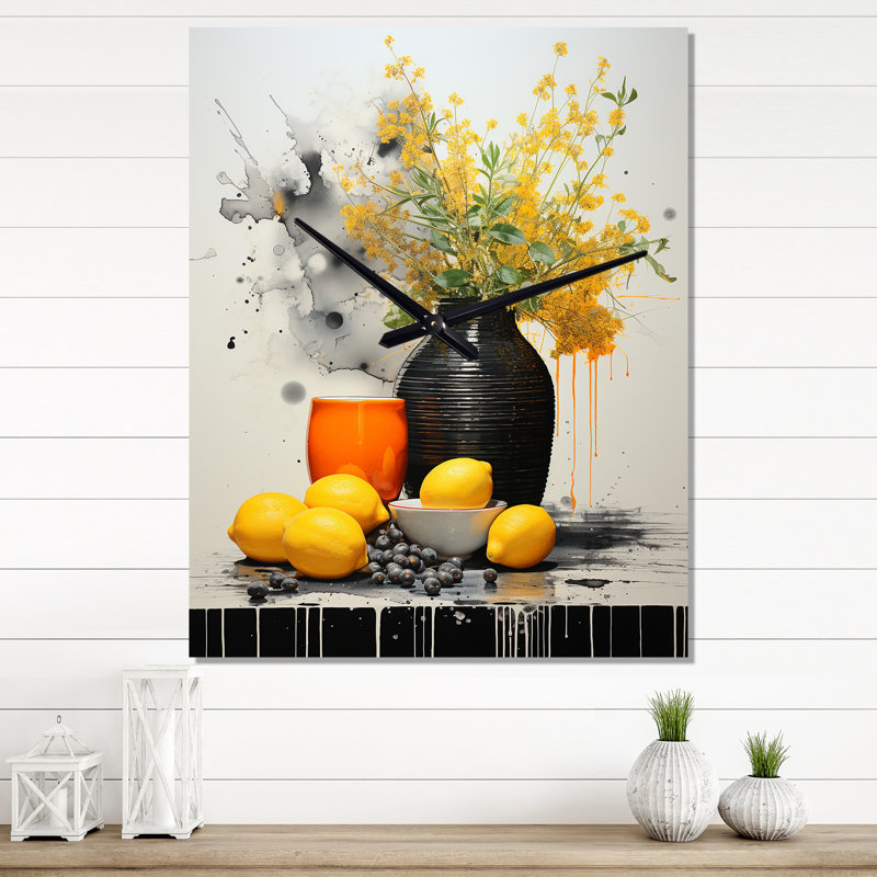 Horloge murale abstraite jaune jaune, H 32 po x l 16 po